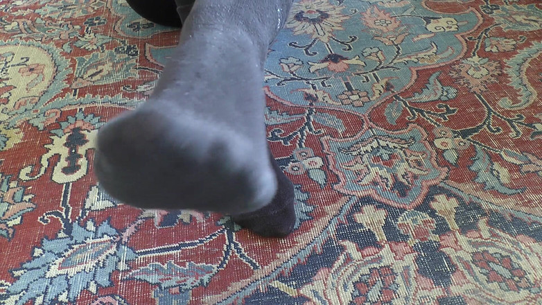 Lady Victoria Valente: Чорні шкарпетки вашої власниці хочуть, щоб про них дбали! Пилосос і освіження! POV, JOI, Леді Вікторія Валенте