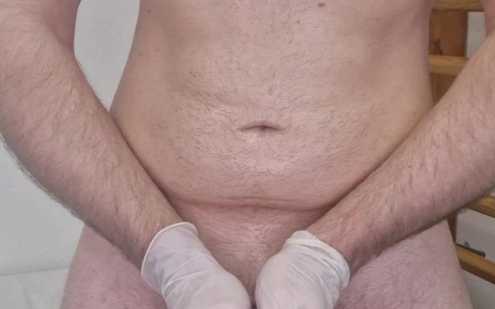 Armagedonxxl: Gimana aku memijat kontolku, coba aja