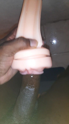 Black guy: シーズン10 E4のオナニー