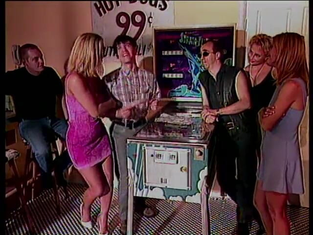 Old Good Porn: สาวผมบลอนด์หีเงี่ยนโดนน้ำว่าวพุ่งใส่หน้า หลังจากดูดควยแล้วโดนเย็ดต่อ