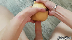 Sarina Havok: Linda chica trans folla una calabaza