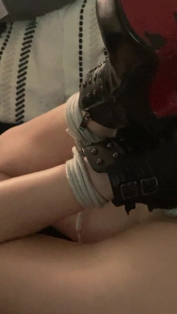 High Heels Hogtie 2 (Latex Everest) High Heels Hogtie 2 (Latex Everest)