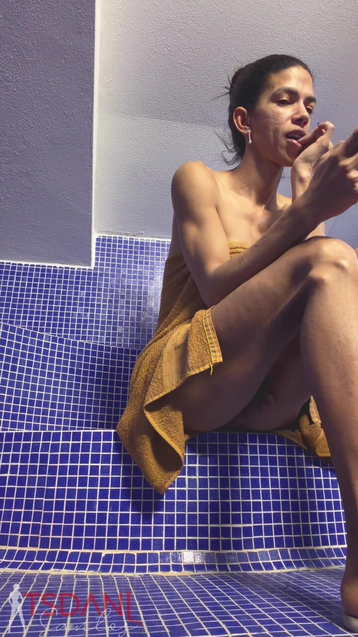 Tsdanisantos1: Follow Me