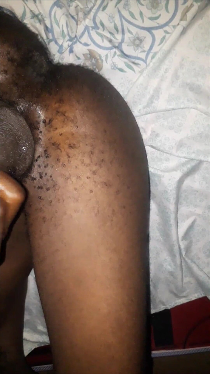 Kenyandick: Estaba tan cachonda mañana con oreja cuando me desperté