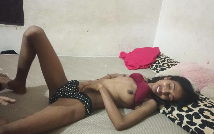 Truefuker: Desi Bhabhi má sex se sousedem