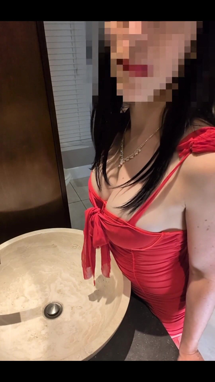 Ashley_Dreamz: I Dressed up All Nice and Peed in My Beautiful...