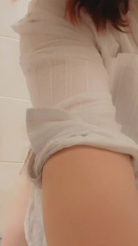 Rub My Pussy for You in the Fitting Room