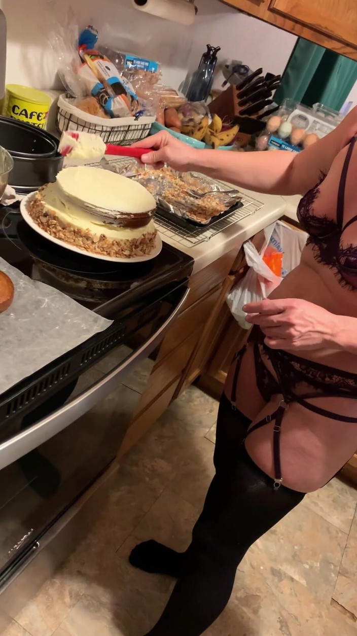 Farmers Wifey: Lízej mňamový krém při pečení dortu