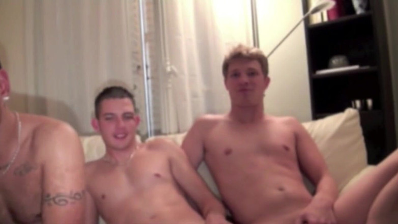 YOUNG FRENCH DUDES FUCKERS: Threes twink
