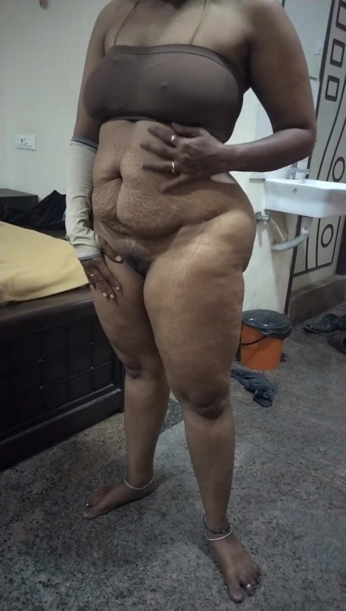 Benita sweety: New Cup Bra Wearing and Dancing with Dirty Talk
