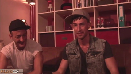 BullDogXXX: Bulldogxxx - iki hipster ve bir sikiş makinesi