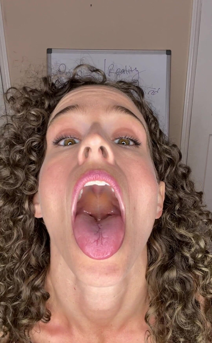 VibeWithMommy: Kadınların ne istediğinin x dereceli versiyonu! Sikişmek kadar garip olmak...