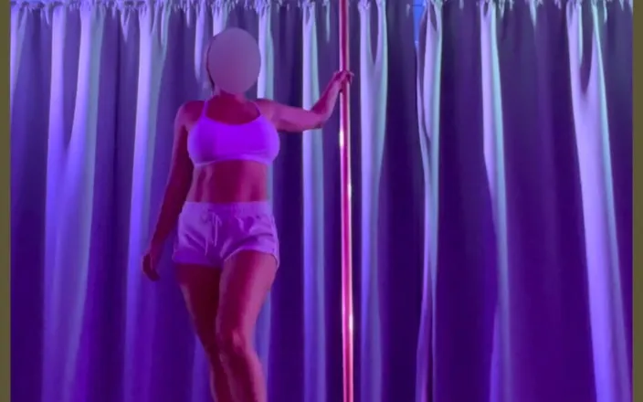 Wifey Does: Little pole dance tease