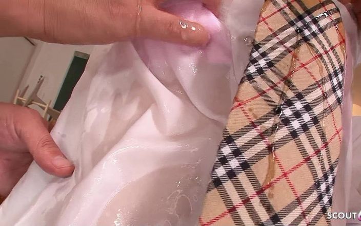 Asian porn collection: बिना सेंसर जेएवी पोर्न में टीचर द्वारा खूबसूरत जापानी कमसिन की पहली गांड चुदाई और दोहरा प्रवेश समूह सेक्स