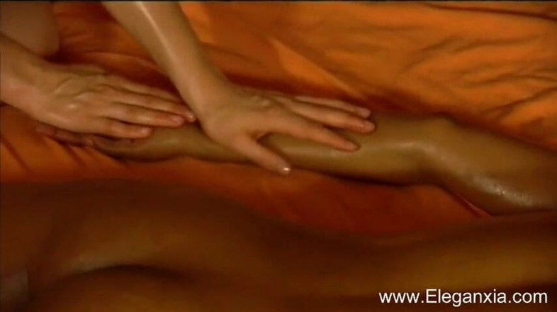 Eleganxia: Sensual lesbian massage action with oil
