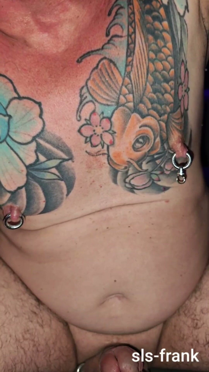 sls-frank: ザールブリュッケンのポルノ映画館でSLS-フランク。私はサブシシジョンのペニスをマスターベーションして、精液を噴き出すまで続けます