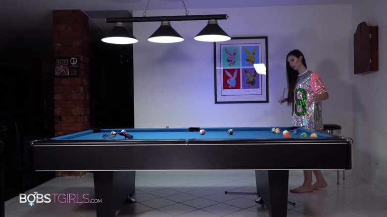 Bobs Tgirls: TS Ivory Mayhem pumps her dick