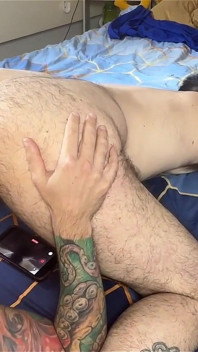  Stream het om uit te vinden wat Maxx heeft gedaan. 