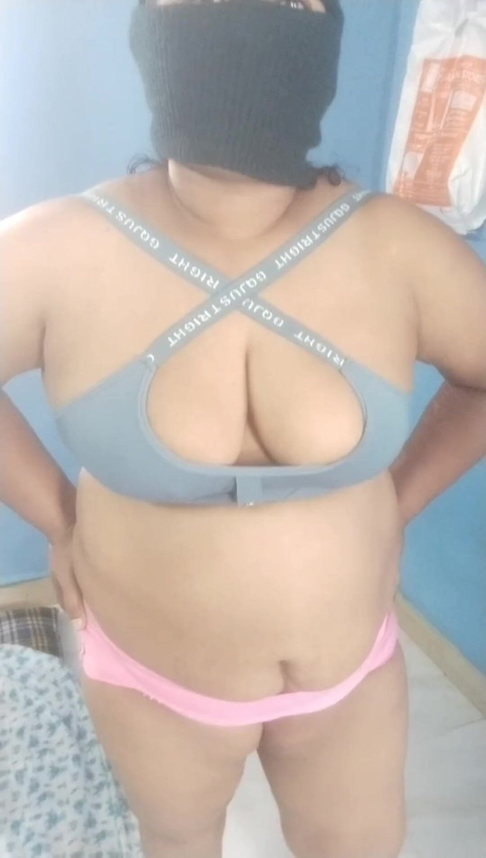 Tamil lesbian: Tamil athai tetička žhavý sex se švagřem