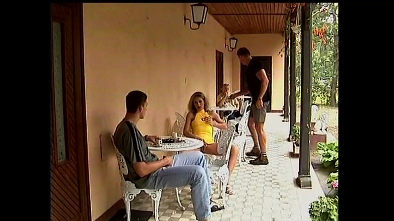 Muschi movie official: Sexy blondýnka s pěkným tělem je ošukaná třemi tvrdými ptáky...