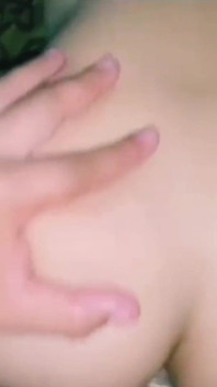 Ti piace come mi vedo di essere penetrata fino a lasciarmi pieno di piacere?