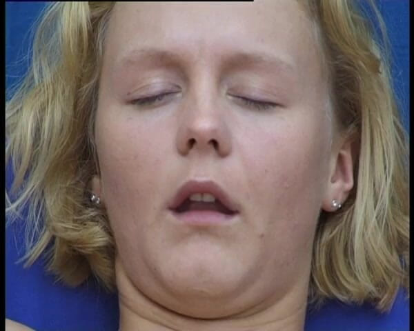 YOUR FIRST PORN: Si blonde Nicola akan richtig Gefickt Zu Werden - blonde Nicola...