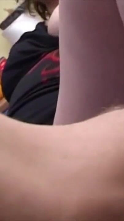 She rubs his hairy pussy and then cum on it (Vere Casalinghe Italia.)