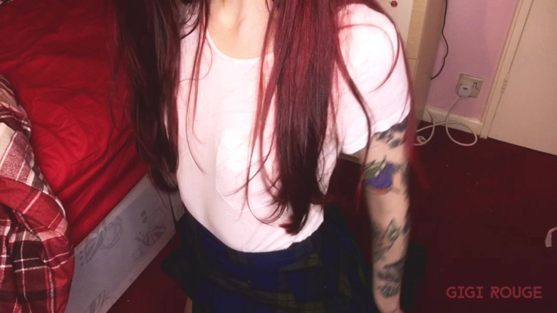 Gigi Rouge: Teen Takes Study Break