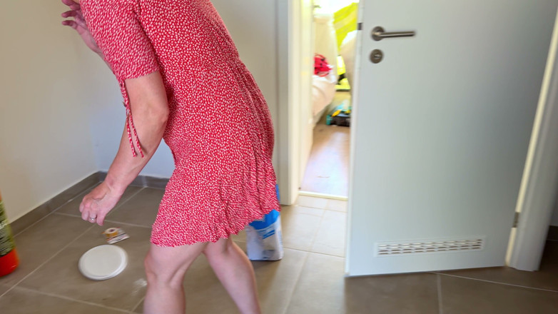 TomLuc: Asmr schoonmaken