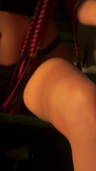 Awak bertemu dengan seorang awek bagus di kelab, tetapi dia ternyata menjadi dominatrix profesional Renata Fox