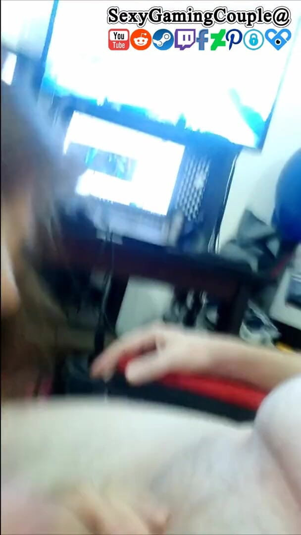 SexyGamingCouple: Aliah vypadala tak sexy - musel jsem se ponořit do jejích...
