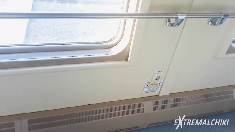 Extremalchiki: Naked Twinks Fuck in the Train