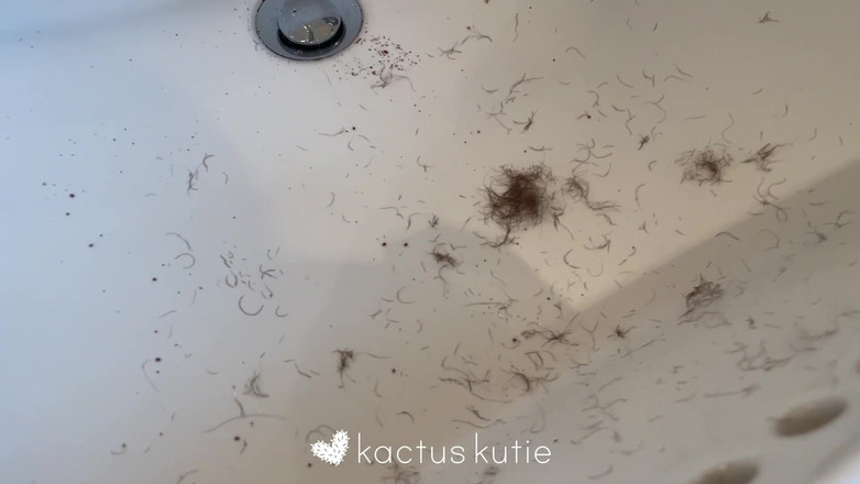 kactus kutie: Memangkas ketiakku yang berbulu telanjang