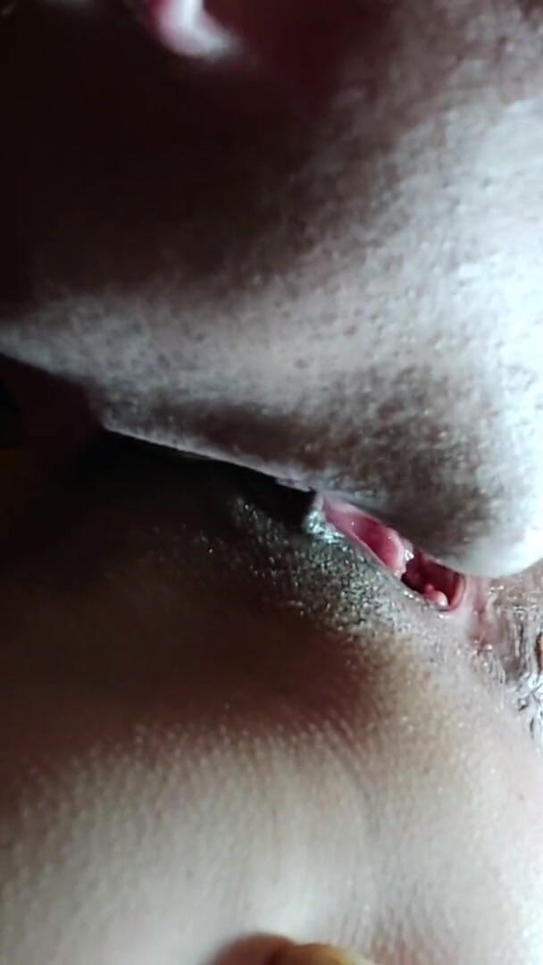 Wet Pussy Fuck: My First Teen Pussy Licking up Close