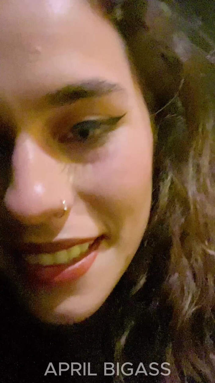 April BigAss: Arjantin sokaklarına işeyen üçlü grup seks, mar del plata, 2 fahişe birlikte!!...