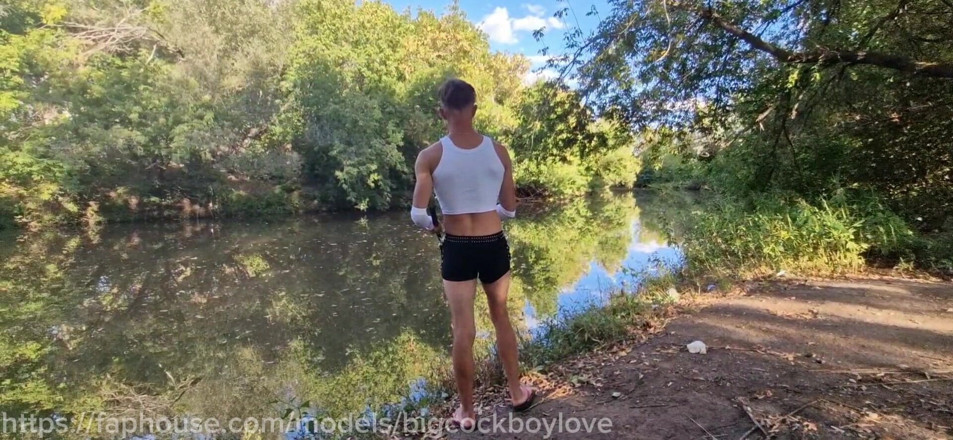 Big cock boy love: A Random Man Fucked a Guy While Fishing. Hot Cruise...