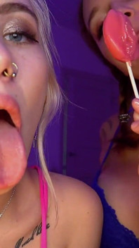 Asmr Lollipop slickar från 2 studenter