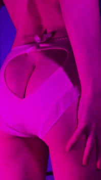 Trixie Fox - Booty Worship Video
