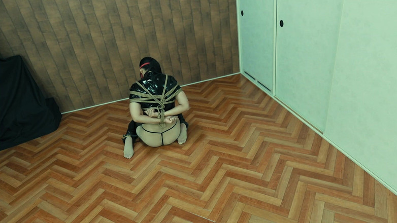 ushirosugatanomiki: Agentka při útěku z vězení-