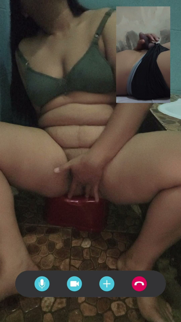 Ayuningsih: Video Call Sex