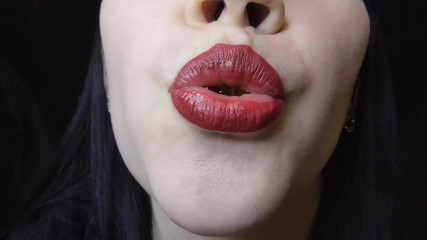 Anna Sky: นางยักษ์เซ็กซี่กินหมีเยลลี่