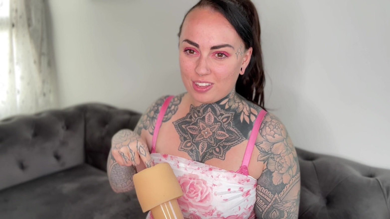 Miss Valentina: Folla tu Fleshlight - instrucciones de paja