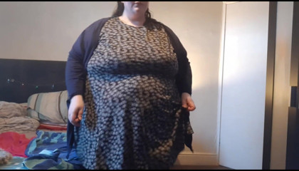 SSBBWLadyBrads: Grandota se cambia después de la ducha