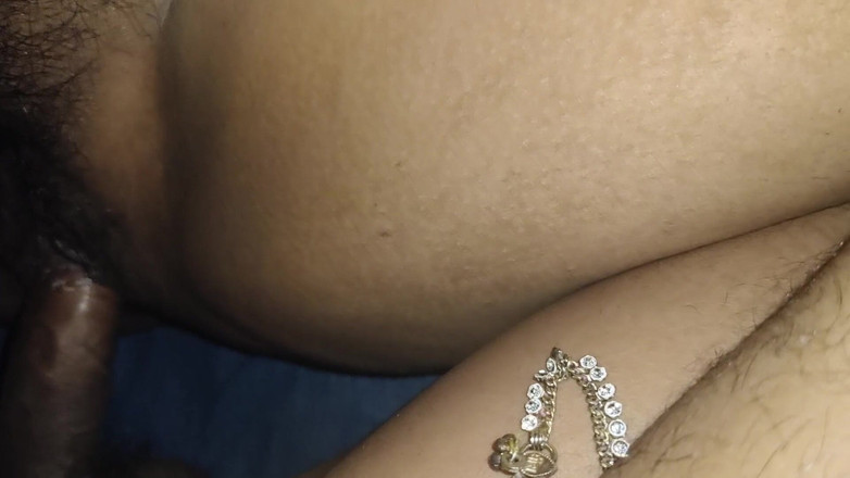 Desi step mom: India hermanastra folla duro en sexo anal real