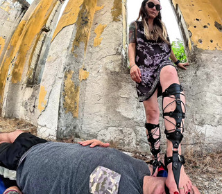 Mistressyammyboots: Boyun eğme gladiatrix