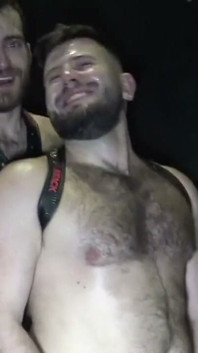 Urso sexy bottomf ucked raw por peluda top boy