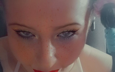 HerculesnVENUS: 在半夜，这个故事涉及pjs一个冰棍和喷出精液妈妈