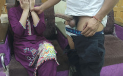 Hornycouple149: Sara datang untuk bertemu orang asing dari aplikasi kencan di...