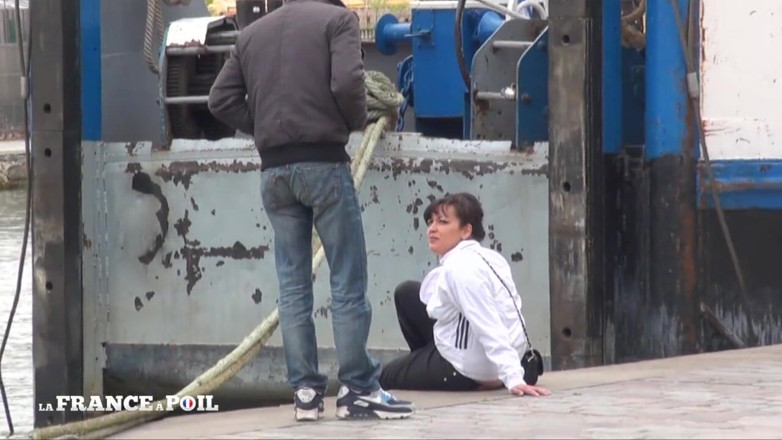 La France a Poil: BBW สาวอาหรับ Laila โดนเย็ดตูดลึกบนพื้น