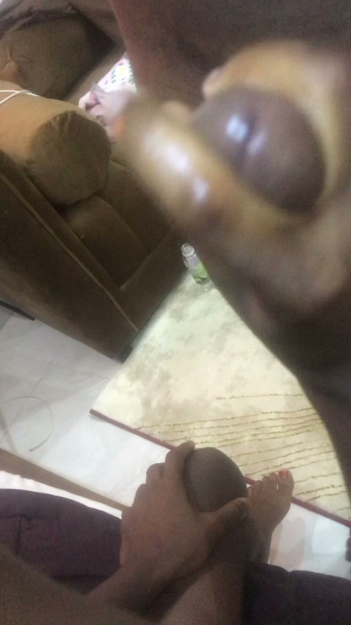 Browngurl234: Minyon zenci genç öğrenci ateşli seks yapıyor ve yavaş oral seks...